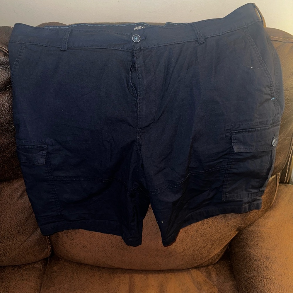 Izod Men's Navy Cargo Shorts